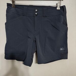 REI women’s black hiking short size 6